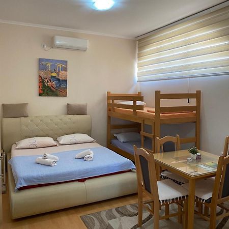 Sun City Apartments เทรบินเย ภายนอก รูปภาพ