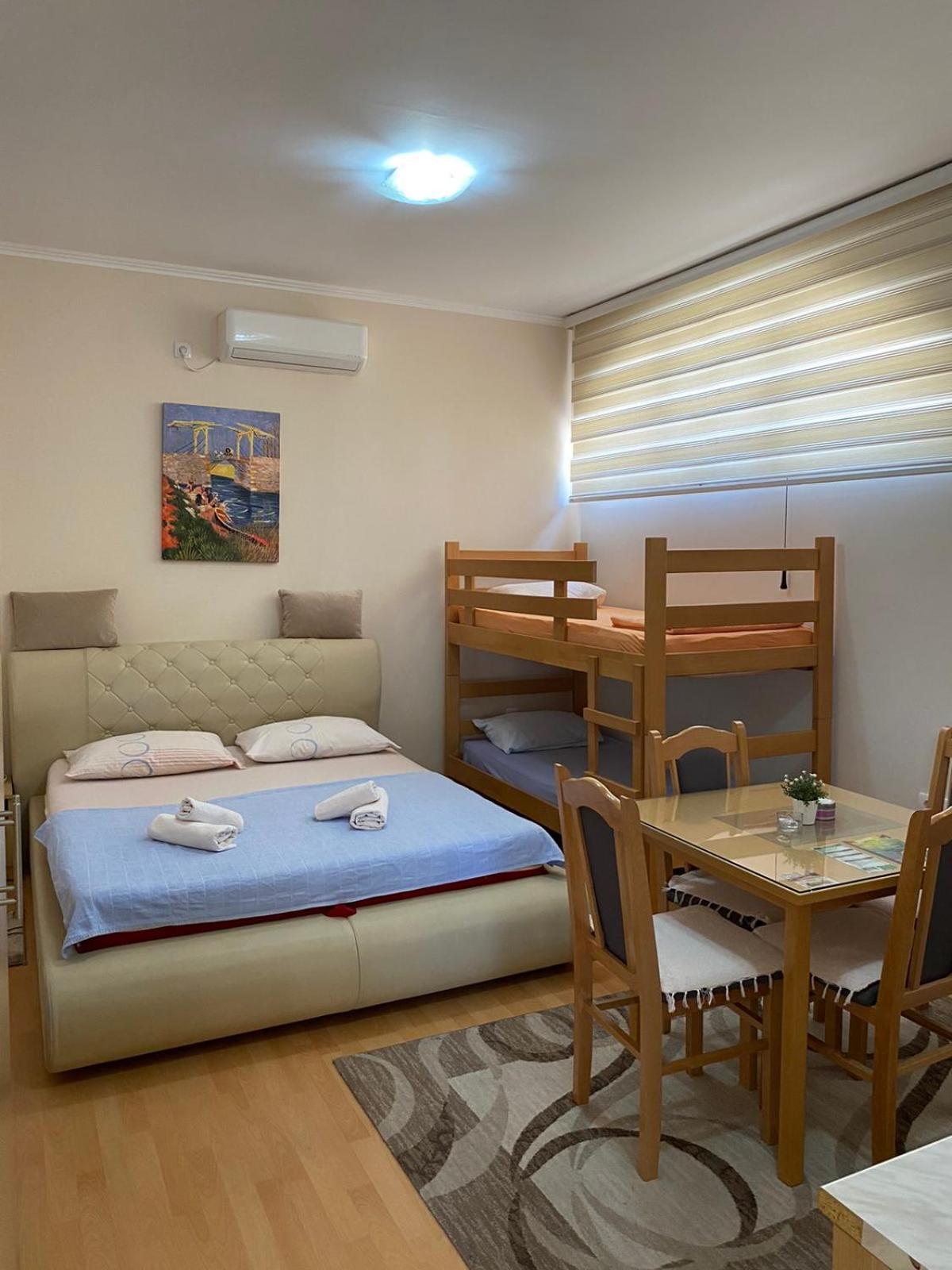 Sun City Apartments เทรบินเย ภายนอก รูปภาพ